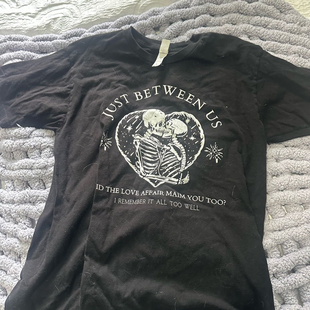 Taylor Swift Black All Too Well Lyric tee size L